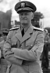 Đô Đốc Chester W. Nimitz, 1942