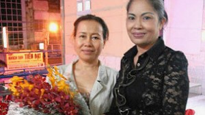 Bà Hằng và bà Dương Thị Tân, vợ cũ blogger Điếu Cày