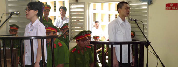 Sinh Viên yêu nước Nguyễn Phương Uyên và Đinh Nguyên Kha