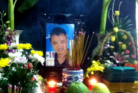 Theo bà Kim hơn một tháng trước, Viết có khoe đã rửa ảnh chân dung để làm ảnh thờ. Ảnh: Hoàng Thùy